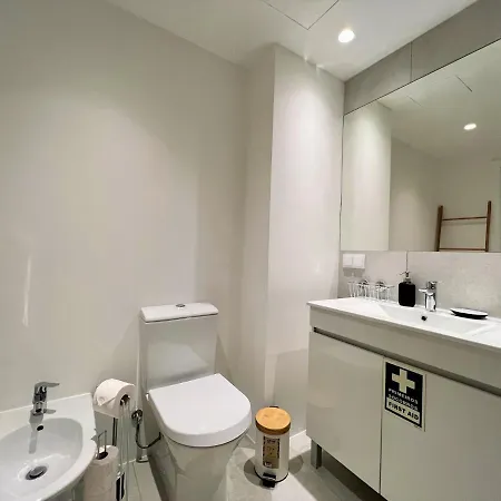 Twins 2 With Pool By Homing Apartment