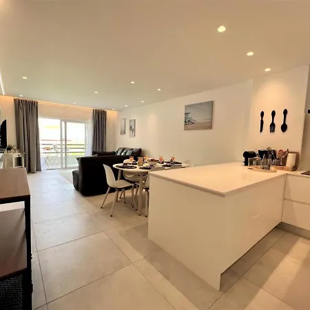 Twins 2 With Pool By Homing Apartment *