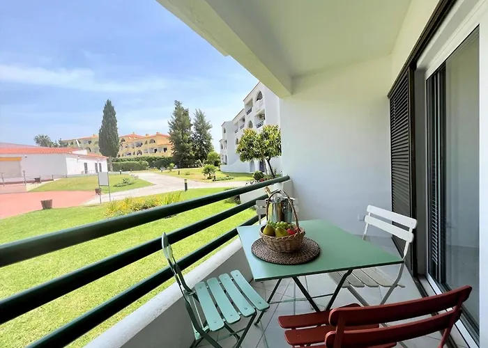 Apartment Twins 2 With Pool By Homing