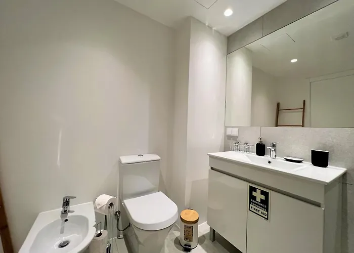 Twins 2 With Pool By Homing Apartment