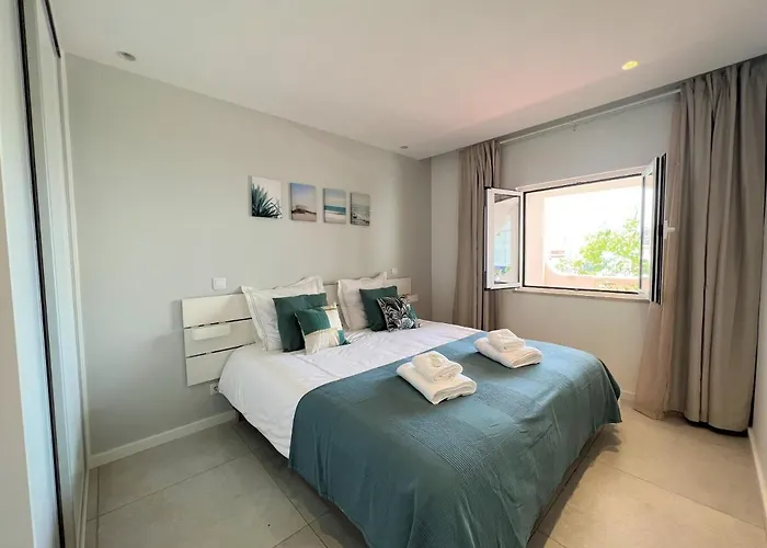 Twins 2 With Pool By Homing Albufeira