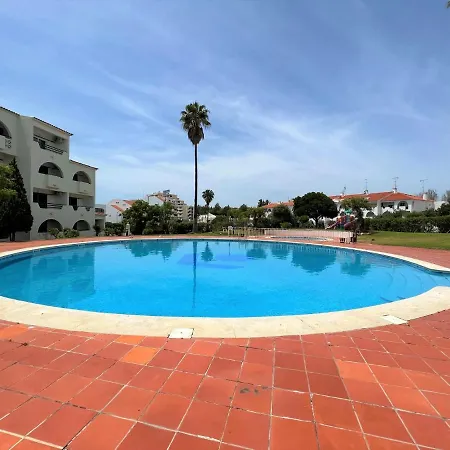 Twins 2 With Pool By Homing *